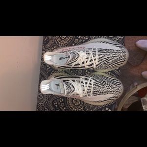 Yeezy Boost 350 V2 Zebra